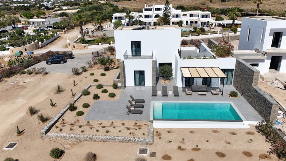 Aerial view of the completed Villa Sabbia at Ampelas
